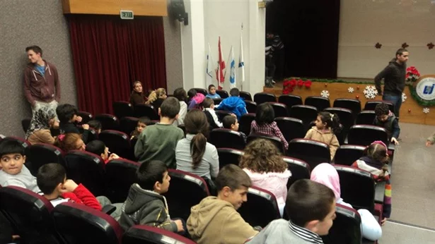 USJ - FM Dentistry Humanitarian Christmas Activities