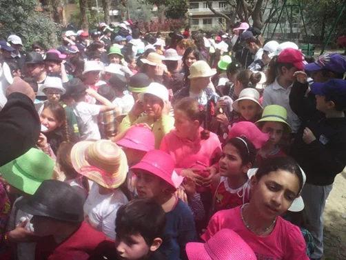 Outing for 100 Iraqi children