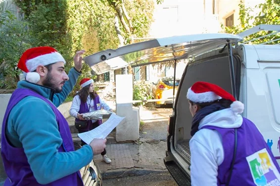 Distribution of Cooked Turkeys & Financial Donation 