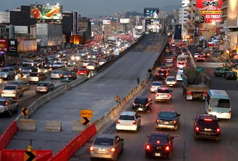 Like traffic, Jal al-Dib tunnel plans at standstill 
