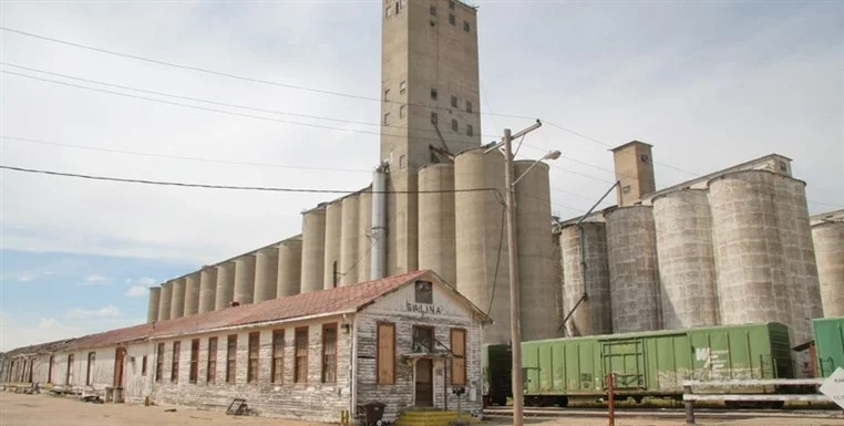 Mills, bakeries agree to maintain price of flour