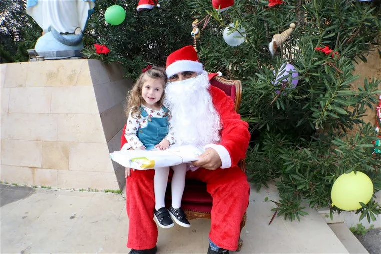 Gifts Distribution at Houmal!