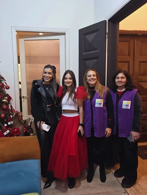 Christmas Event with Louna!